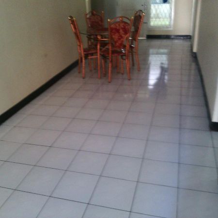 Villa Kota Bunga Blok C4-1 치파나스 외부 사진
