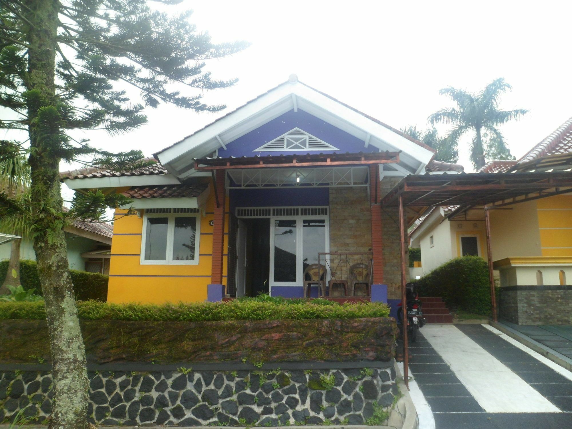 Villa Kota Bunga Blok C4-1 치파나스 외부 사진